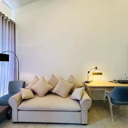 The Niche Hikkaduwa - 10 Minutes To The Beach Bagian luar foto