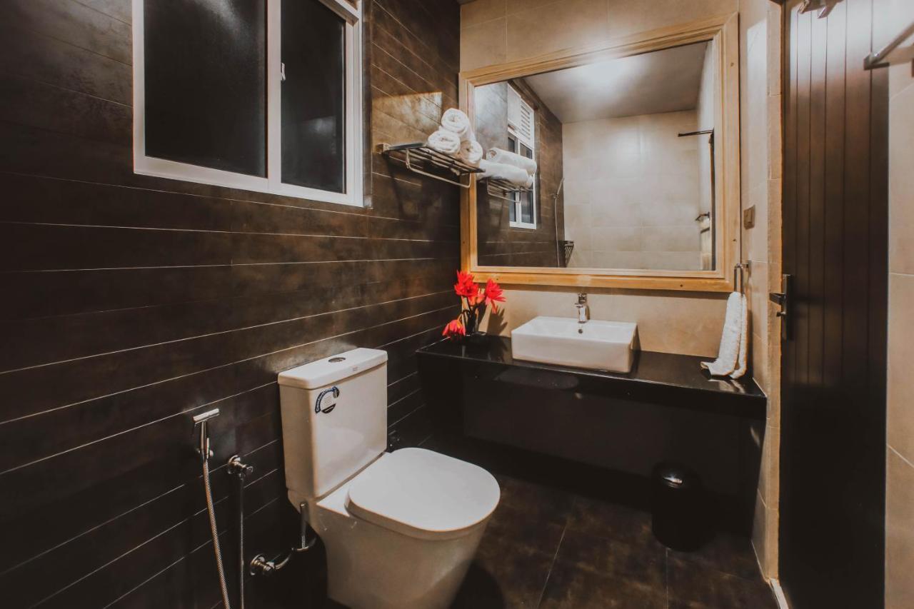 The Niche Hikkaduwa - 10 Minutes To The Beach Bagian luar foto